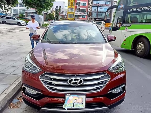 Bán Hyundai Santa Fe năm 2018, màu đỏ xe còn mới lắm