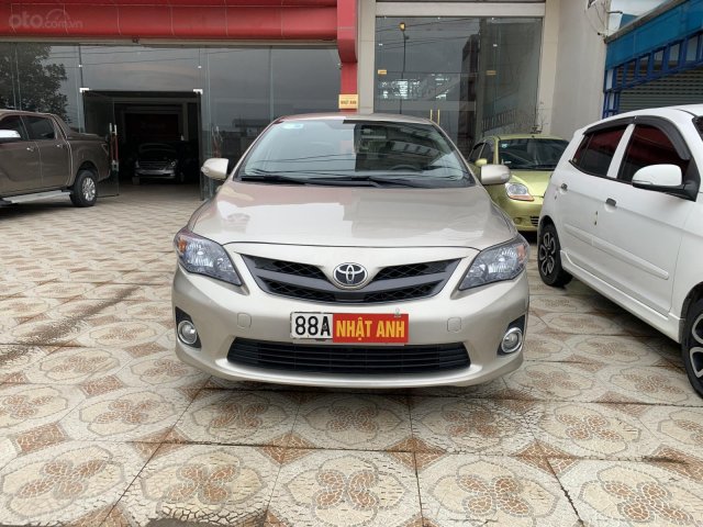 Bán Toyota Corolla Altis 2.0 sản xuất 2011, màu vàng