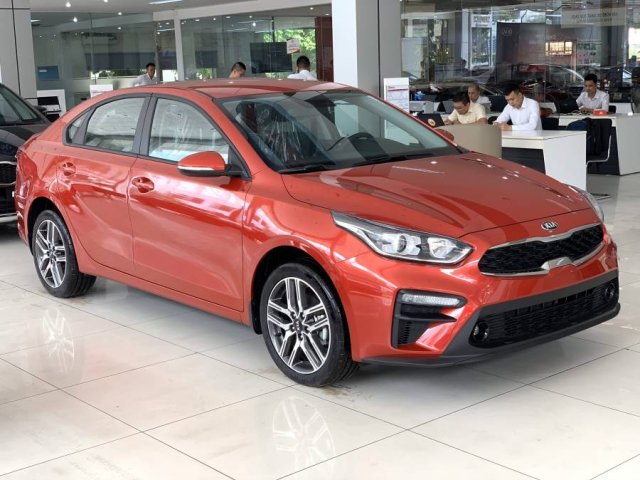 Bán Kia Cerato 1.6 MT năm sản xuất 2019, màu đỏ, giao xe nhanh toàn quốc