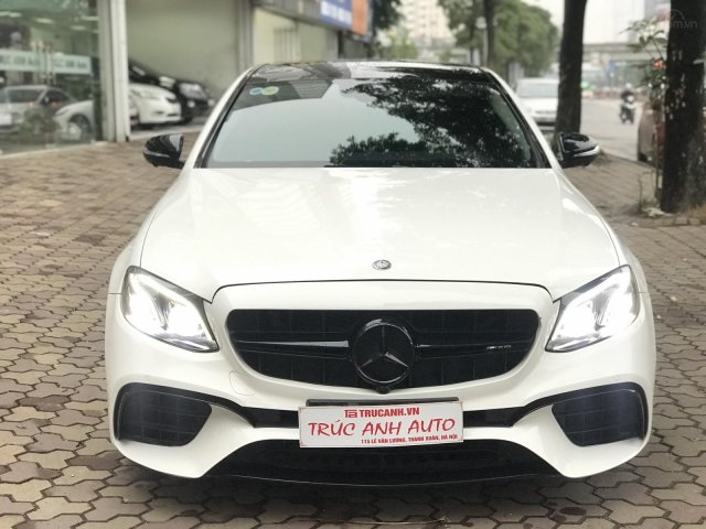 Bán Mercedes E300 AMG model 2017 đẹp gắt, phun kịch option