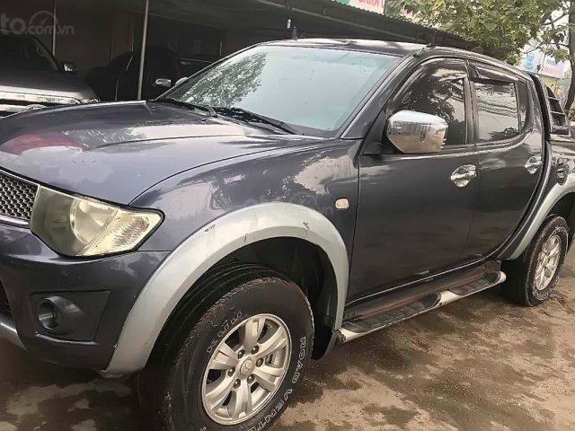 Bán Mitsubishi Triton GLS đời 2009, màu xám, nhập khẩu 