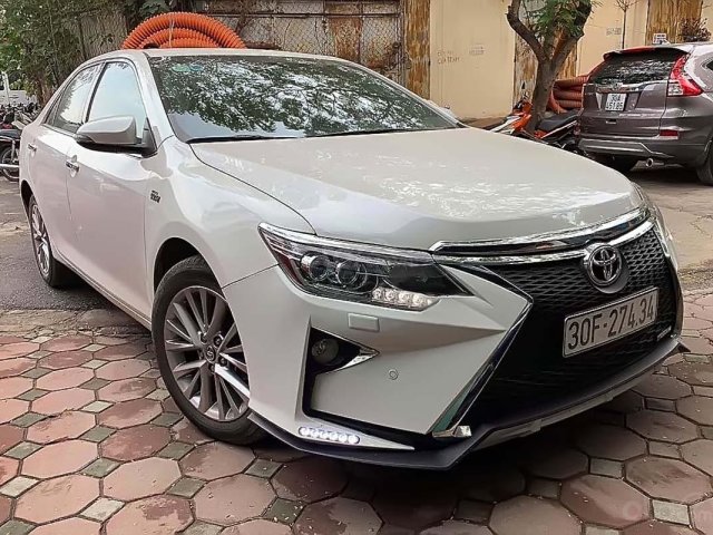 Cần bán gấp Toyota Camry 2.5 Q năm 2018, màu trắng