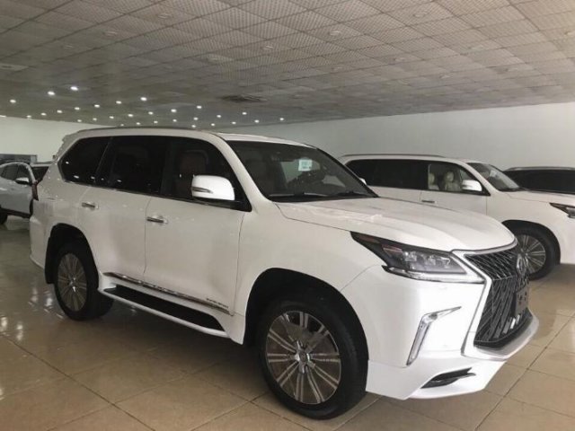 Cần bán xe Lexus LX570 đời 2019, màu trắng, xe nhập0