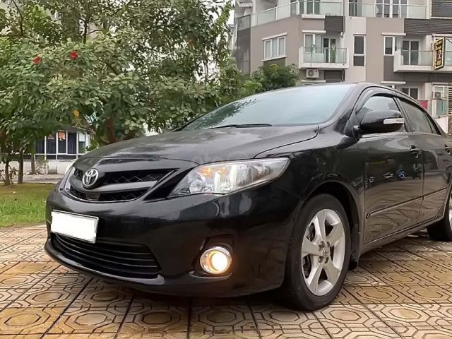 Bán Toyota Corolla Altis 2.0V năm sản xuất 2011, màu đen chính chủ