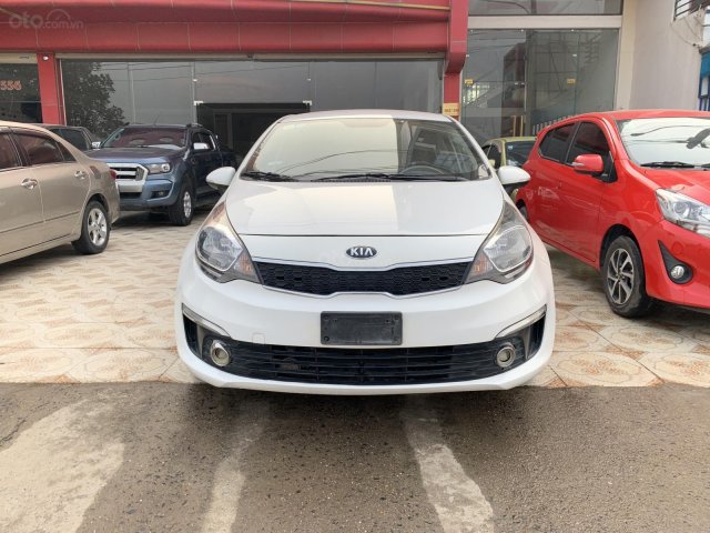 Cần bán Kia Rio năm 2016, màu trắng, nhập khẩu