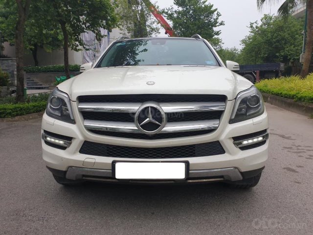 Chính chủ bán xe Mercedes GL 400 4Matic đời 2015, màu trắng, xe nhập, giá tốt, xuất hóa đơn, mua mới từ đầu