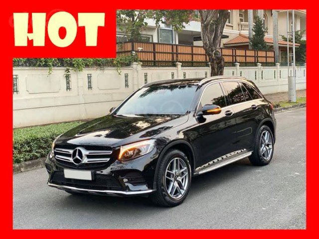 Mba Auto - bán xe Mercedes GLC300 đen/kem 2018 có Apple Carplay - trả trước 750 triệu nhận xe ngay