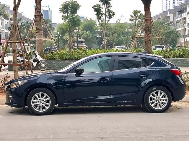 Bán Mazda 3 1.5AT đời 2016, màu xanh lam giá cạnh tranh