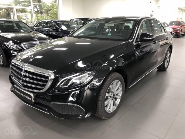 Mercedes-Benz E200 2019 ưu đãi tết cực khủng. LH: 07 08 09 17790