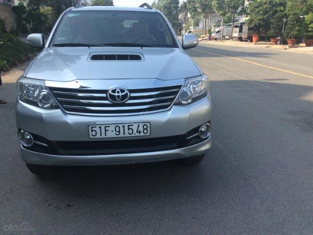 Bán Toyota Fortuner năm 2016, màu bạc, xe nhập, 765tr0