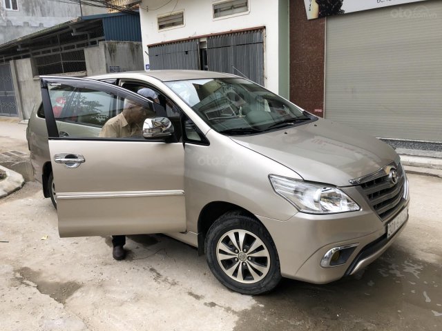 Bán gấp Toyota Innova E năm 2015, giá tốt - LH 09121210910