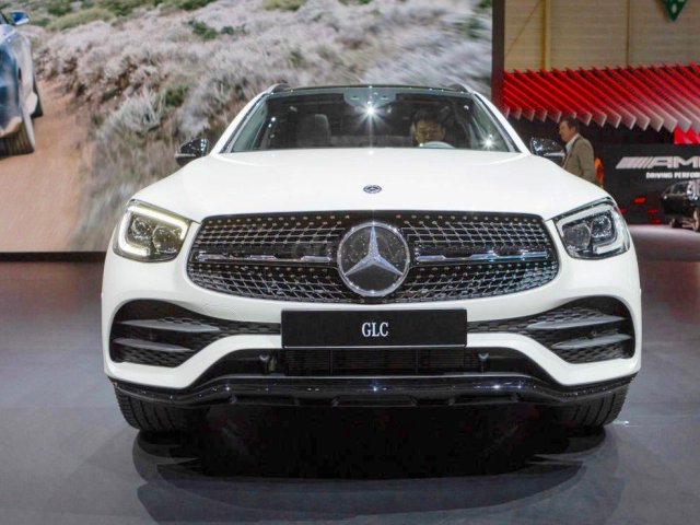 Bán Mercedes GLC 300 New 2020 với giá tốt nhất- Bank hỗ trợ 80%  