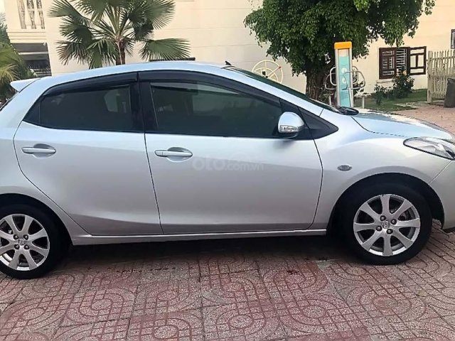 Cần bán lại xe Mazda 2 S 2013, màu bạc, số tự động