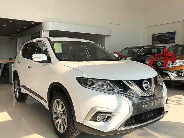 Cần bán Nissan X trail đời 2019, màu trắng, giá tốt0