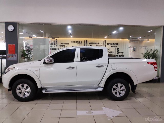 Cần bán Mitsubishi Triton 4x2 MT đời 2019, màu trắng, nhập khẩu nguyên chiếc