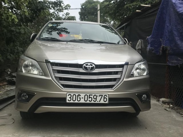 Bán xe Toyota Innova E xịn, xe gia đình 2015