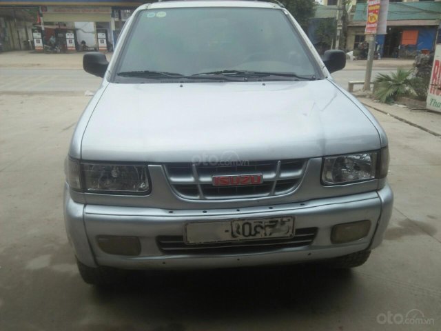 Bán xe Isuzu Hi lander năm sản xuất 2004, màu bạc, nhập khẩu nguyên chiếc0