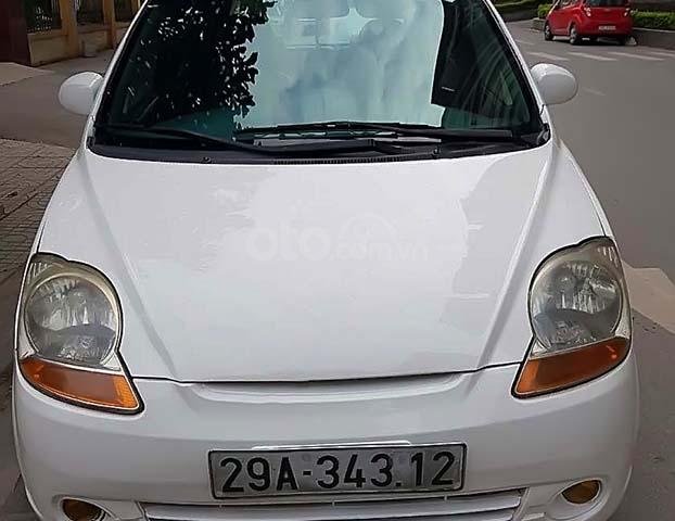 Cần bán Chevrolet Spark sản xuất năm 2011, màu trắng0