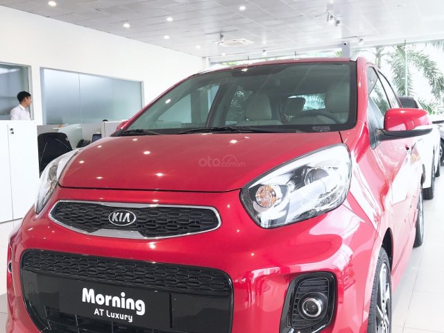 Bán xe Kia Morning AT Luxury năm sản xuất 2019, màu đỏ, ưu đãi cực lớn