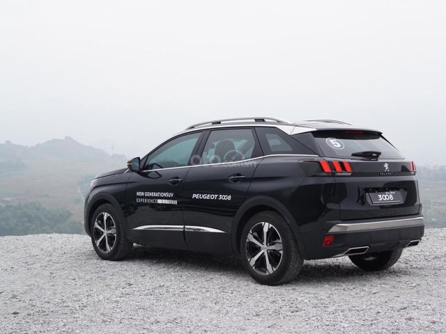 Peugeot Thanh Xuân - Cần bán xe Peugeot 3008 sản xuất năm 2020, màu đen, xe nhập0