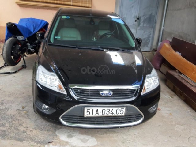 Bán xe Ford Focus 2.0AT đời 2011 màu đen, số tự động, nhập khẩu nguyên chiếc, giá cực hấp dẫn chỉ 290tr0