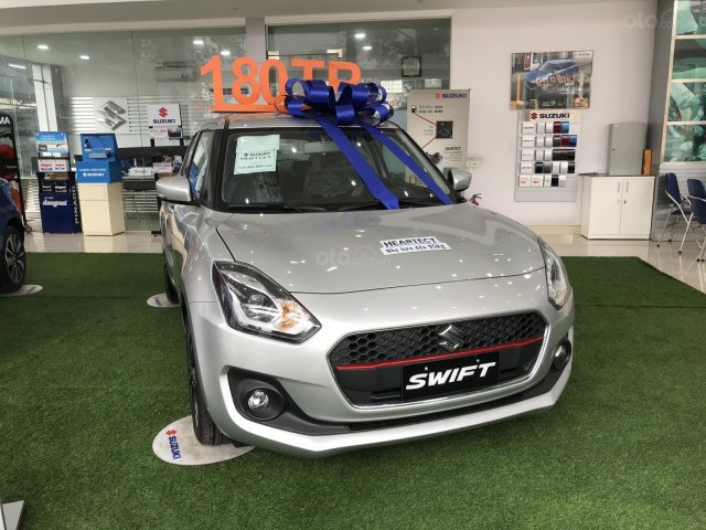 Bán Suzuki Swift bạc, giảm 50 triệu, hỗ trợ sơn đổi màu theo sở thích, LH 09119351880