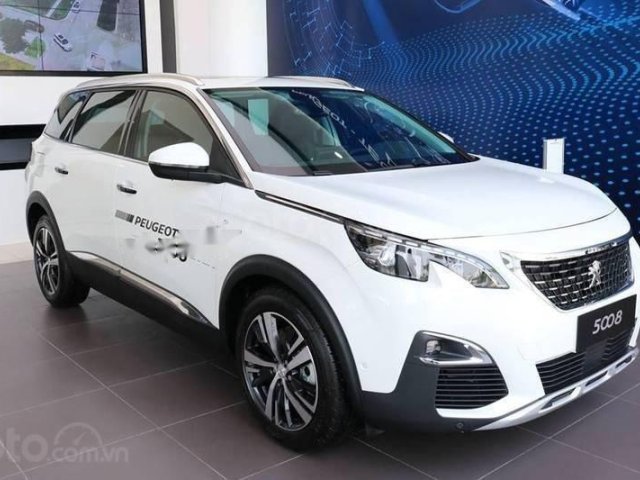 Xe sẵn - Giao ngay tận nhà, Peugeot 5008 sản xuất năm 2019, màu trắng, nhập khẩu0