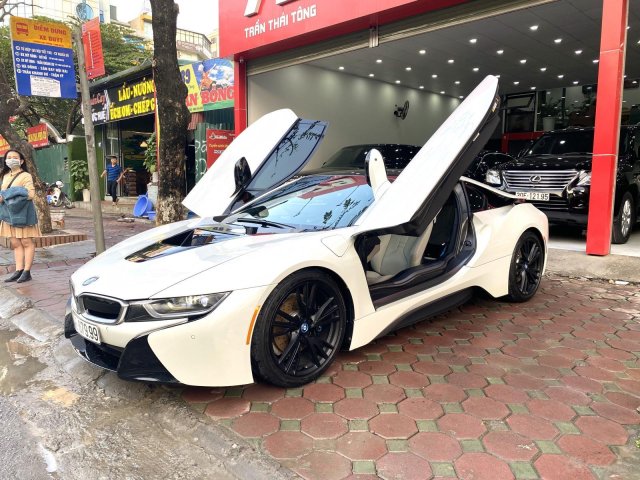 Bán BMW i8 1.5 Hybrid sản xuất năm 2015, màu trắng0