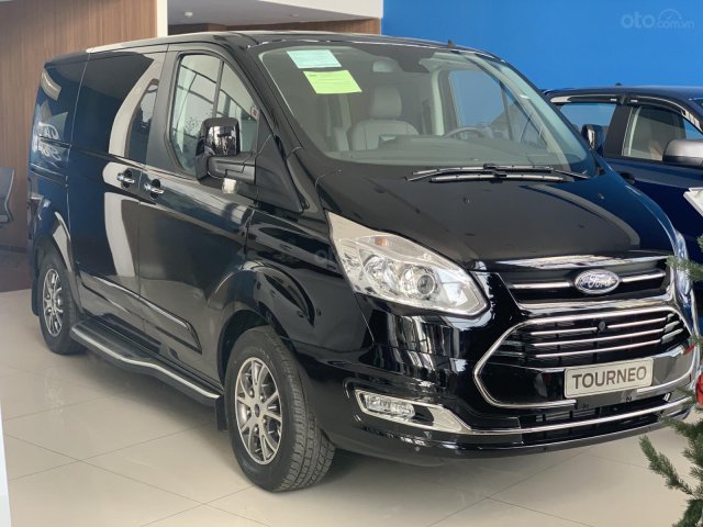 Khuyến mãi khủng - Ford Tourneo Titanium 2.0L Đ/C Ecoboost, giảm tiền mặt tặng full phụ kiện, đủ màu giao ngay