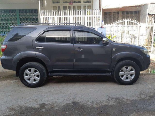 Bán Toyota Fortuner sản xuất 2010, màu xám0