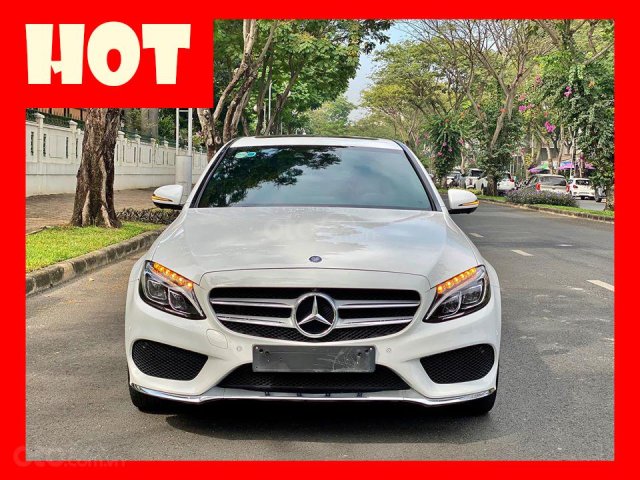 MBA Auto - Bán xe Mercedes C300 AMG trắng/đỏ đời 2017 siêu đẹp - Trả trước 600 triệu nhận xe ngay