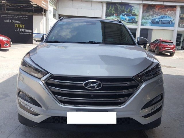 Bán Hyundai Tucson 2.0AT năm 2017 xe gia đình