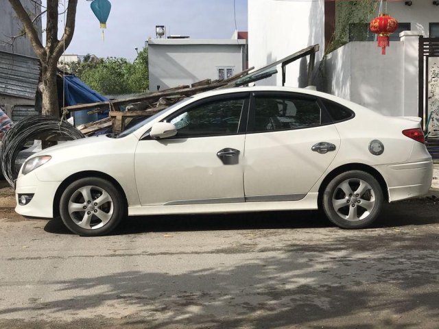 Bán Hyundai Avante 1.6AT sản xuất năm 2015, màu trắng, nhập khẩu, giá tốt0