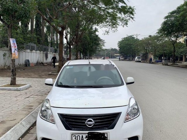 Cần bán lại xe Nissan Sunny MT sản xuất 2013, màu trắng số sàn0