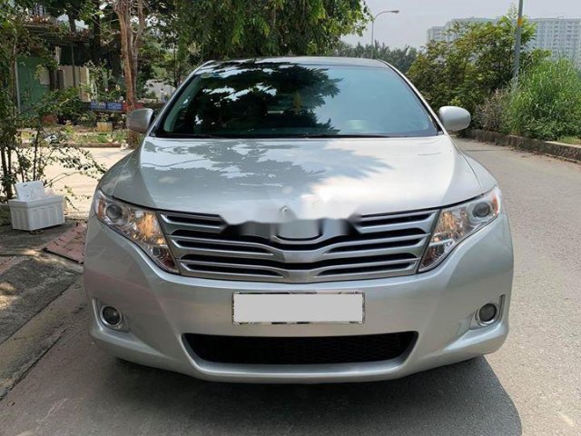 Bán xe Toyota Venza AT đời 2009, màu xám bạc0