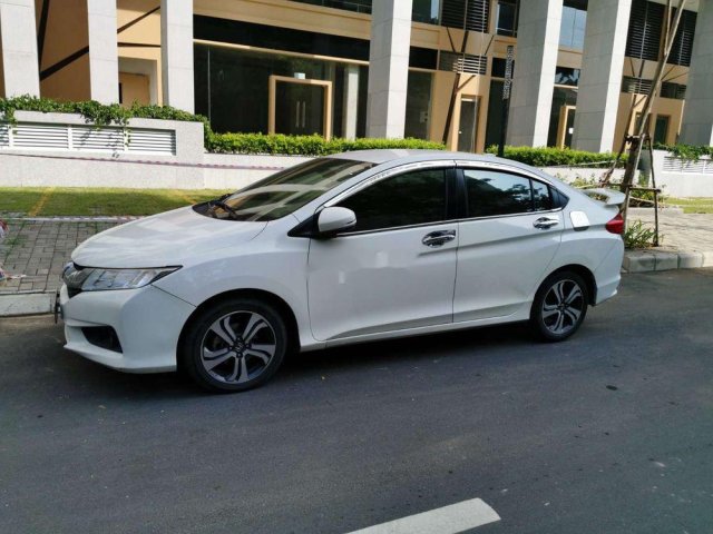 Cần bán lại xe Honda City sản xuất 2017, màu trắng, giá 80tr