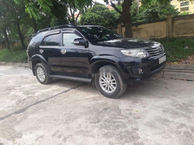 Cần bán lại xe Toyota Fortuner năm 2012, màu đen, giá tốt0