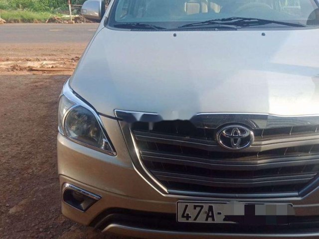 Bán Toyota Innova E MT năm sản xuất 2015 còn mới0