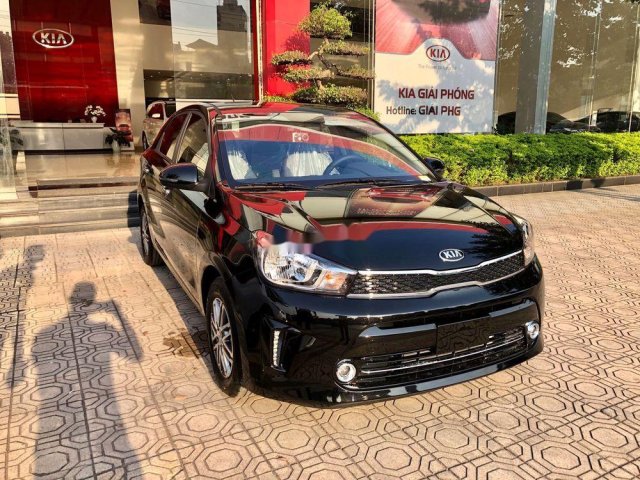 Cần bán Kia Rio sản xuất 2019, màu đen, giá tốt