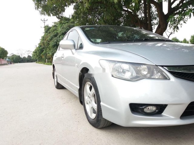 Bán Honda Civic sản xuất 2011, màu bạc số tự động