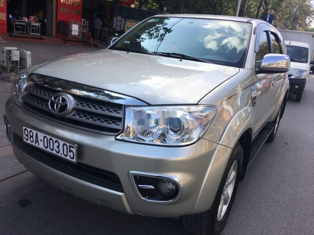 Bán Toyota Fortuner đời 2010, một chủ từ đầu0