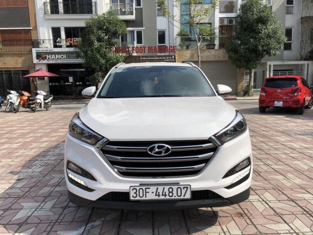 Bán Hyundai Tucson 2.0 AT năm 2018, màu trắng số tự động0