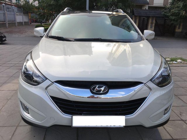 Cần bán lại xe Hyundai Tucson 2014, màu trắng, xe nhập số tự động giá cạnh tranh0