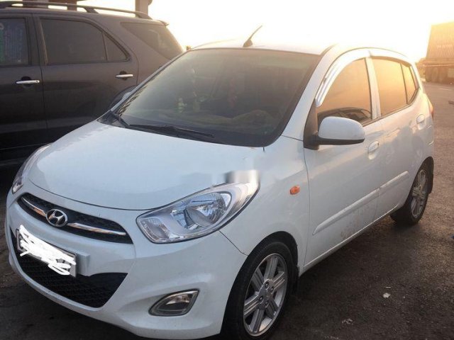 Bán Hyundai Grand i10 sản xuất năm 2011, màu trắng, nhập khẩu nguyên chiếc số sàn giá cạnh tranh