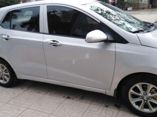 Bán Hyundai Grand i10 đời 2015, màu bạc, xe nhập, giá chỉ 276 triệu0