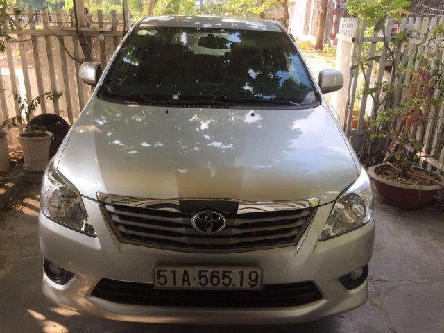 Cần bán lại xe Toyota Innova 2.0G sản xuất năm 2013, màu bạc ít sử dụng, 488tr