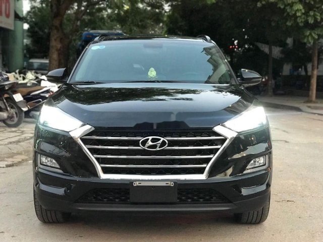 Bán xe Hyundai Tucson năm sản xuất 2019, màu đen, bản xăng0