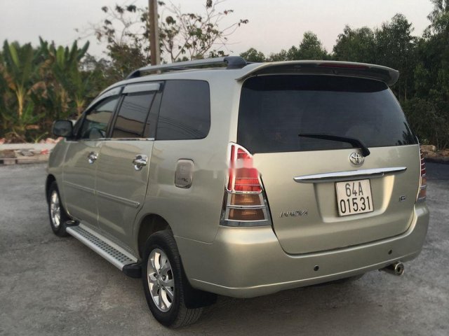 Bán xe Toyota Innova G 2006, màu bạc0