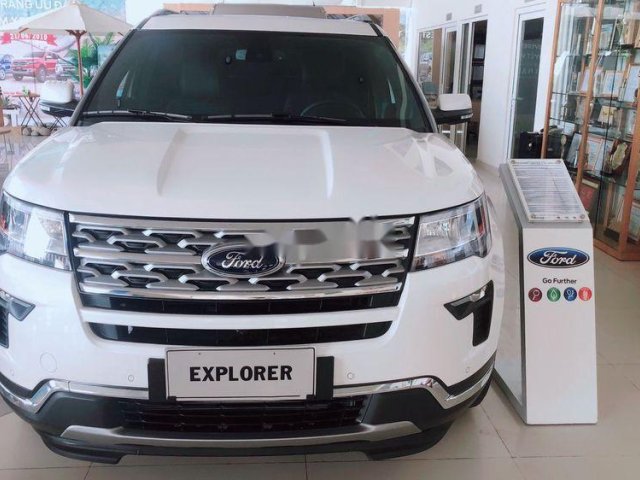 Cần bán xe Ford Explorer Limited đời 2019, màu trắng, xe nhập