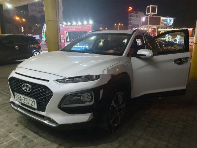 Xe Hyundai Kona sản xuất năm 2018, màu trắng0